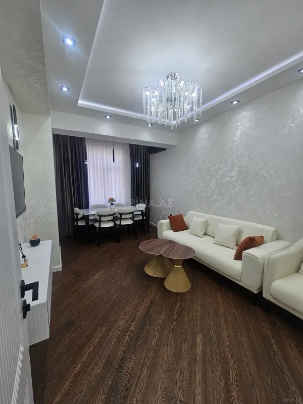 Satılır 3 otaqlı mənzil 101 m²