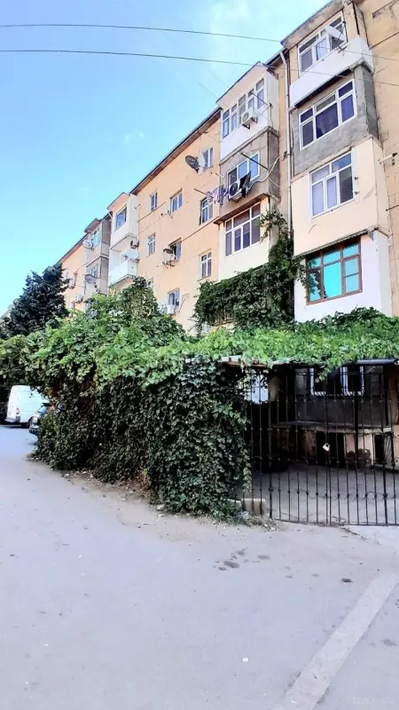 Satılır 2 otaqlı mənzil 57 m²
