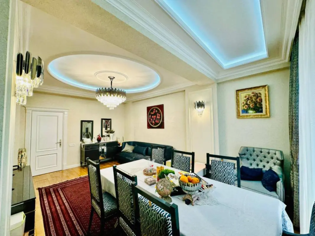 Satılır 2 otaqlı mənzil 115 m²