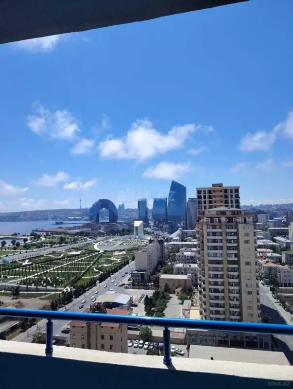 Kirayə verilir 3 otaqlı mənzil 190 m²