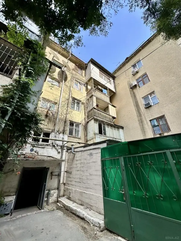 Satılır 1 otaqlı mənzil 42 m²