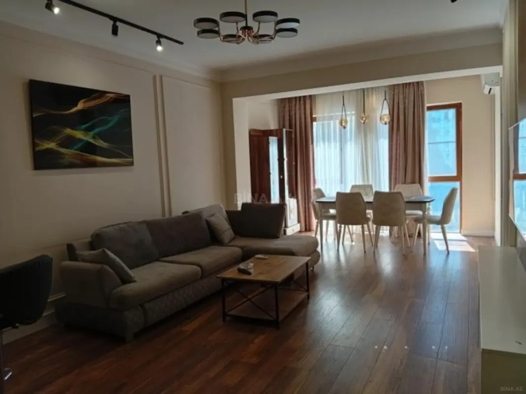 Satılır 3 otaqlı mənzil 120 m²