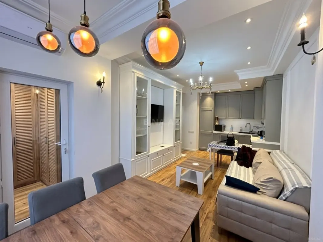 Kirayə verilir 2 otaqlı mənzil 60 m²