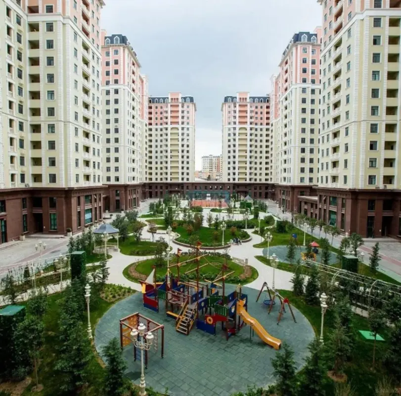 Kirayə verilir 2 otaqlı mənzil 86 m²