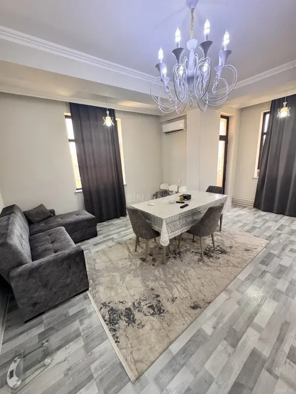 Satılır 2 otaqlı mənzil 68 m²