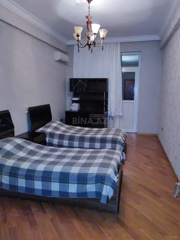 Kirayə verilir 3 otaqlı mənzil 138 m²