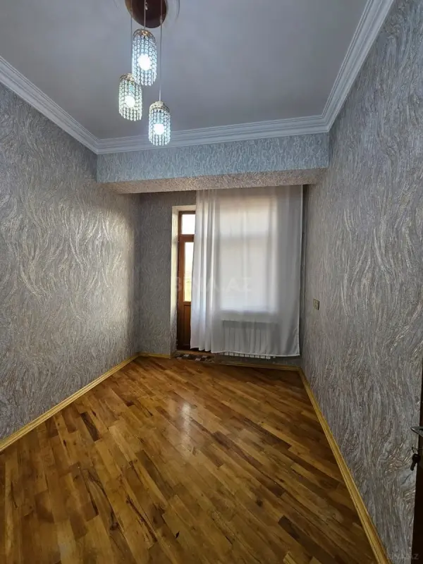 Satılır 3 otaqlı mənzil 60 m²