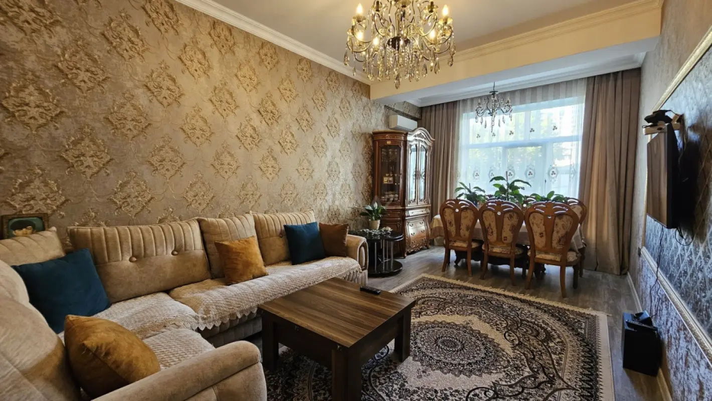 Satılır 3 otaqlı mənzil 120 m²