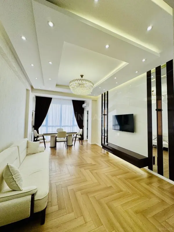 Satılır 2 otaqlı mənzil 63 m²