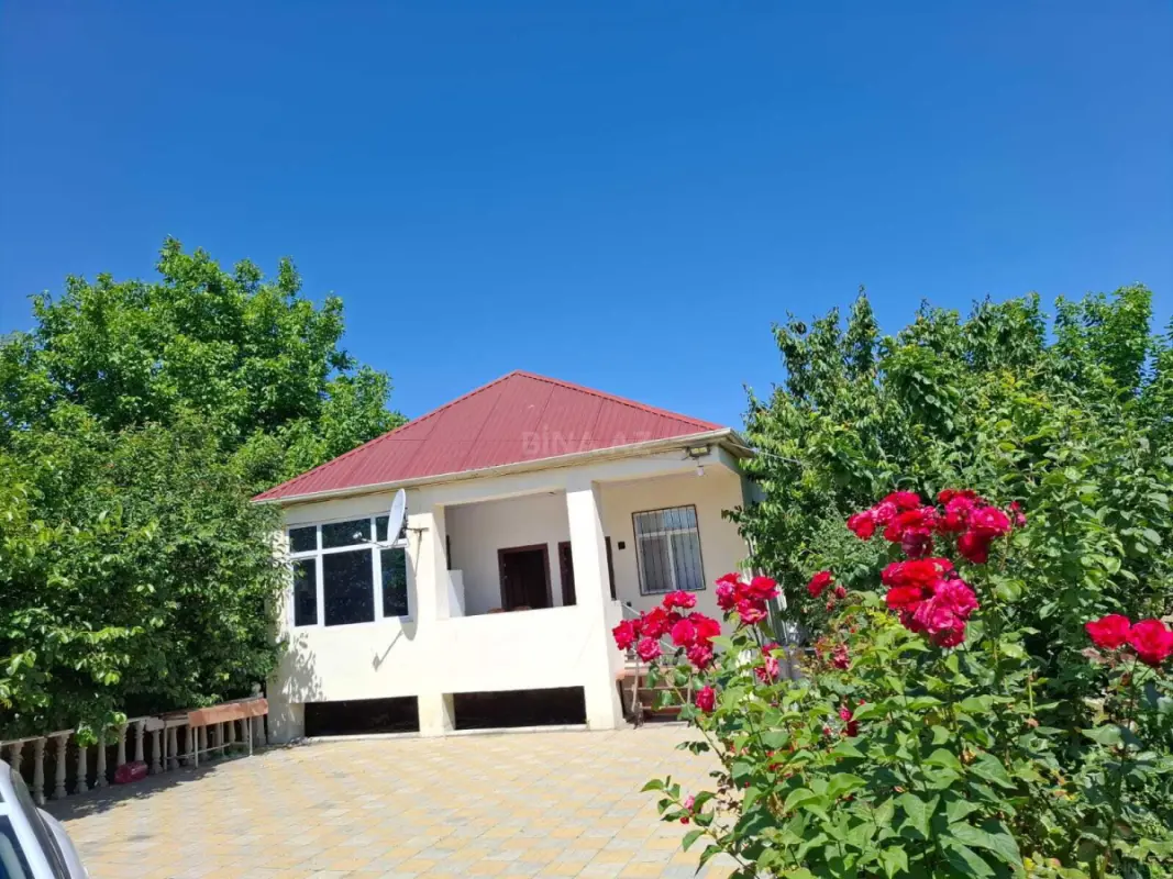 Satılır 2 otaqlı həyət evi 54 m²