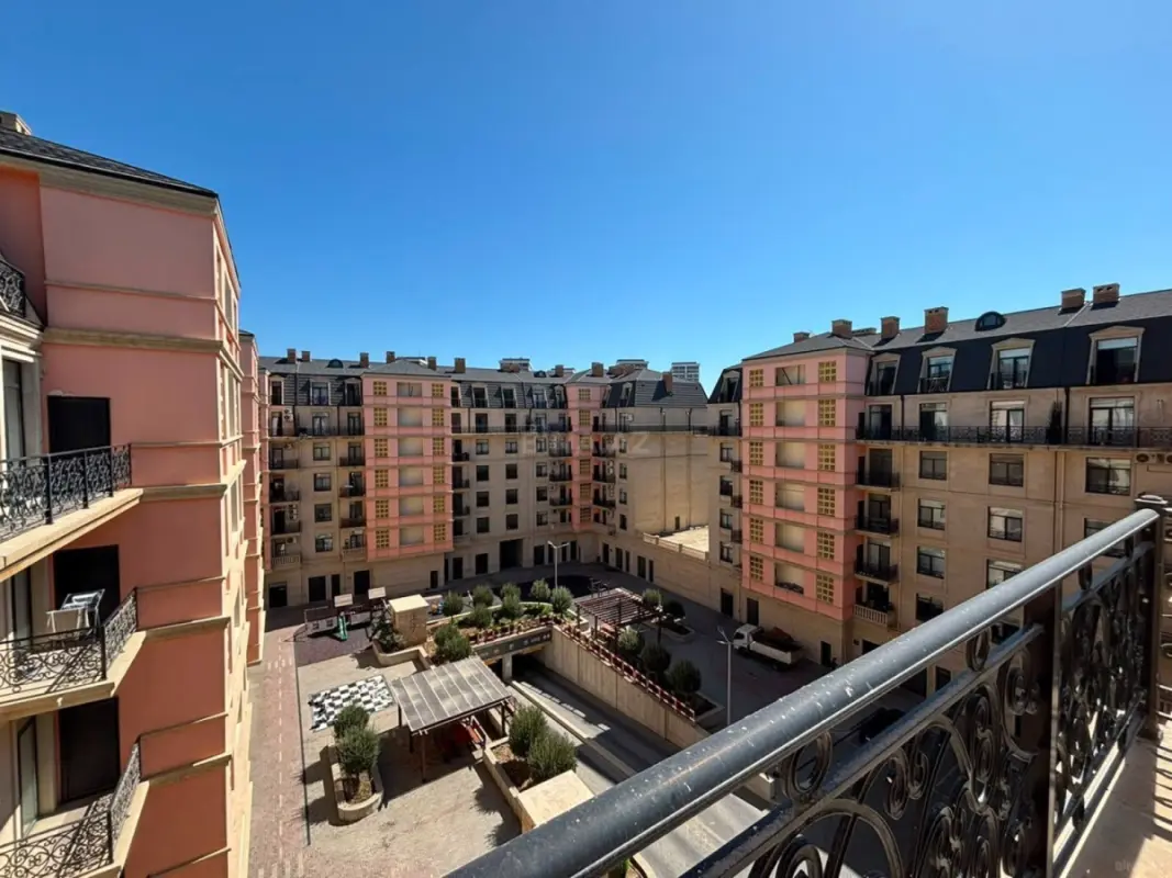 Satılır 2 otaqlı mənzil 115 m²