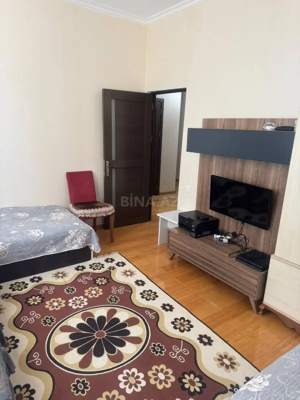 Kirayə verilir 3 otaqlı mənzil 105 m²