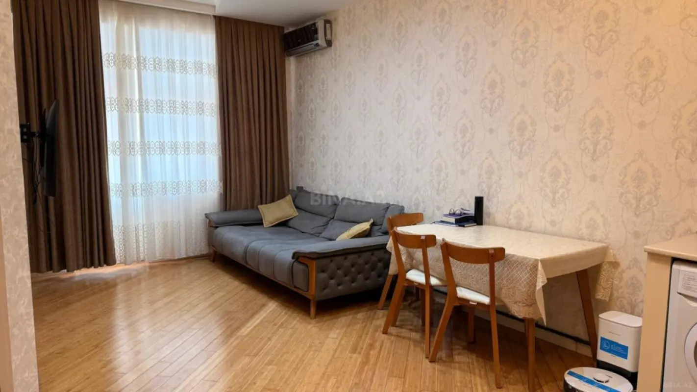 Kirayə verilir 2 otaqlı mənzil 70 m²