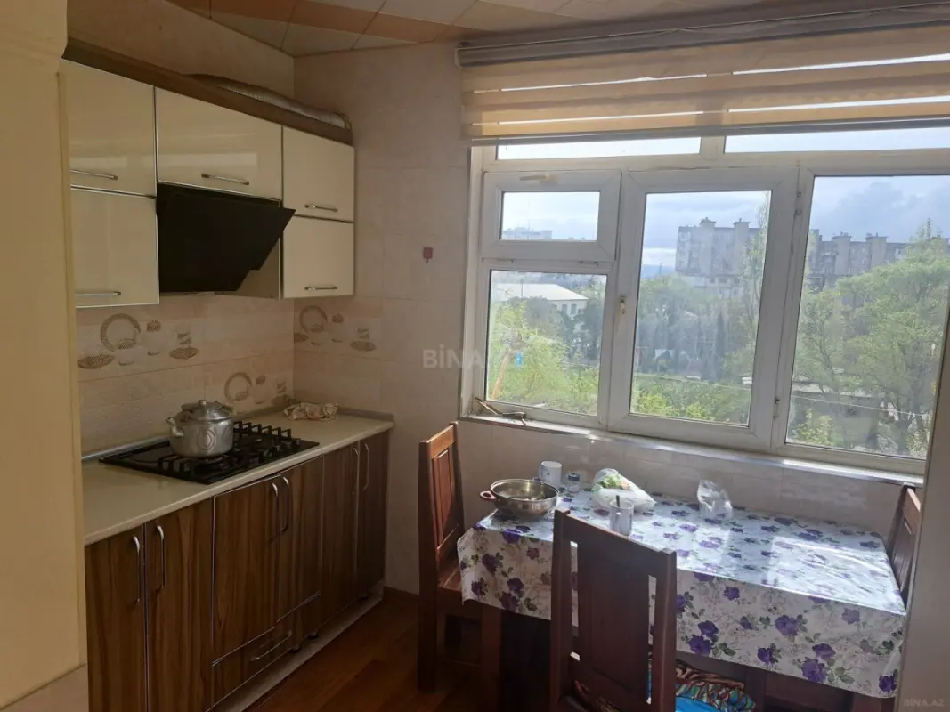 Satılır 4 otaqlı mənzil 100 m²