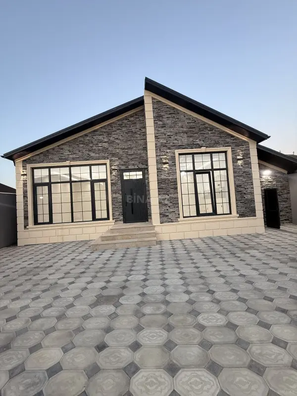 Satılır 4 otaqlı həyət evi 133 m²