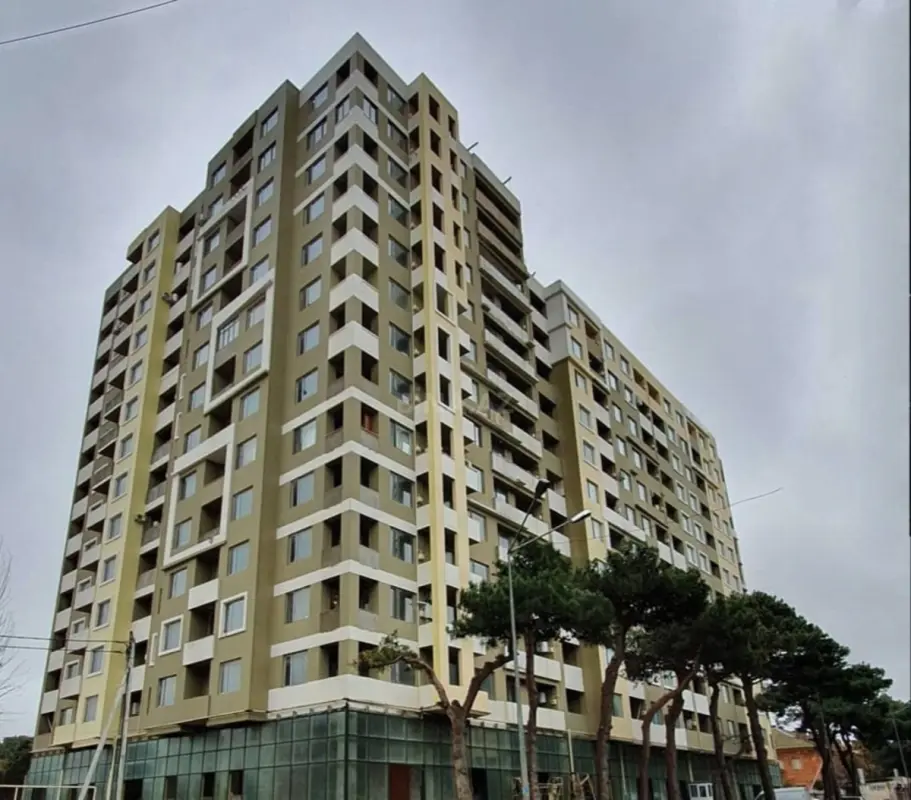Satılır 3 otaqlı mənzil 106 m²