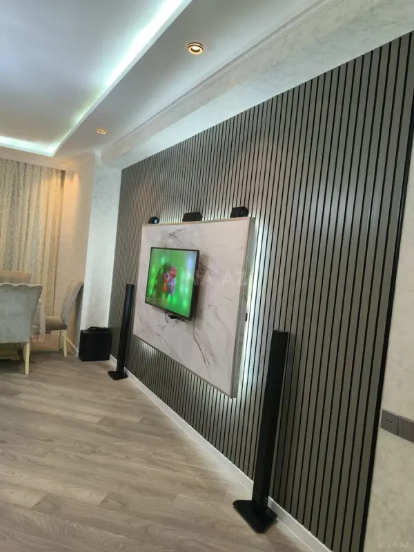Satılır 3 otaqlı mənzil 135 m²