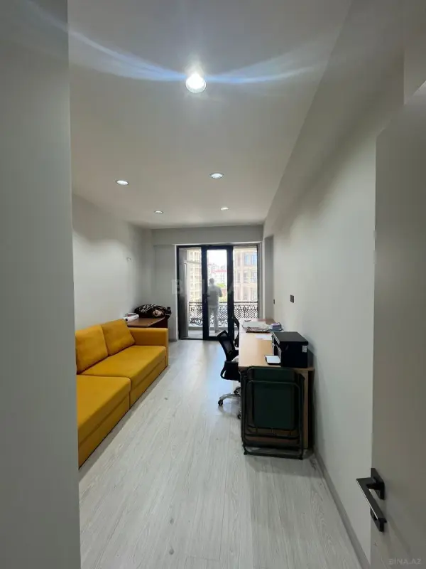 Kirayə verilir 3 otaqlı ofis 110 m²
