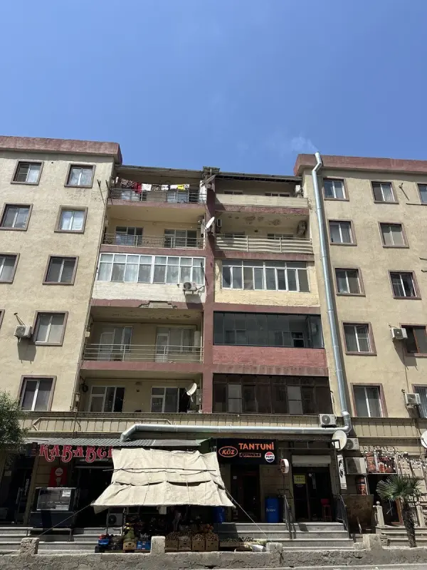 Satılır 3 otaqlı mənzil 112 m²