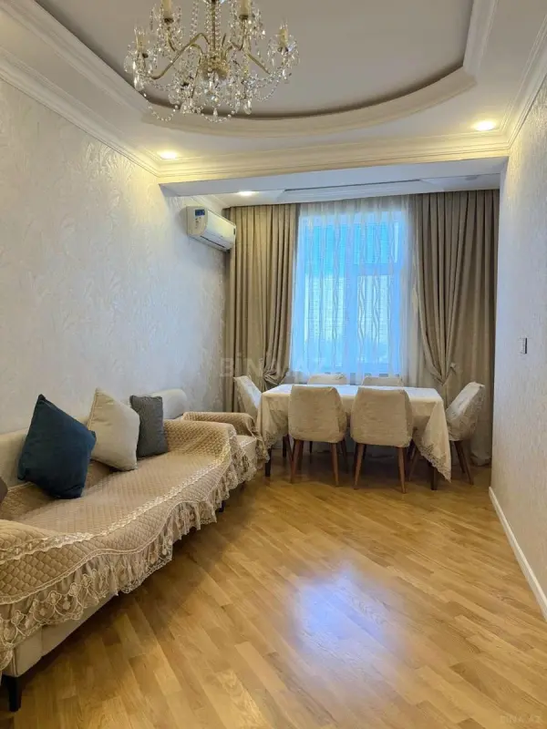 Satılır 2 otaqlı mənzil 70 m²