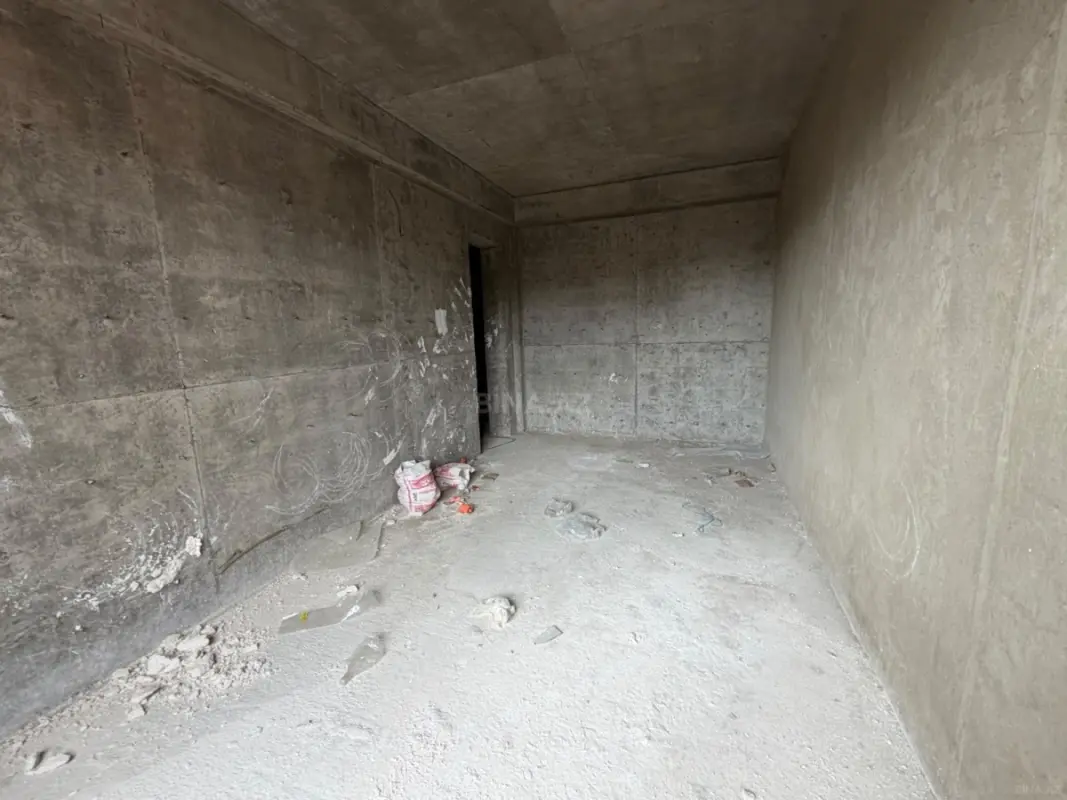 Satılır 2 otaqlı mənzil 71 m²