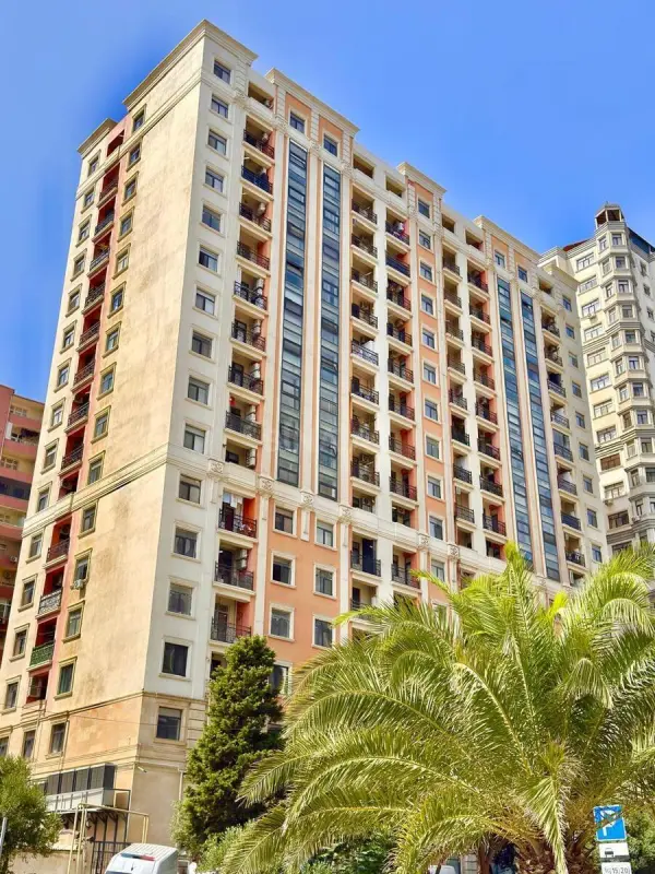 Satılır 3 otaqlı mənzil 93 m²