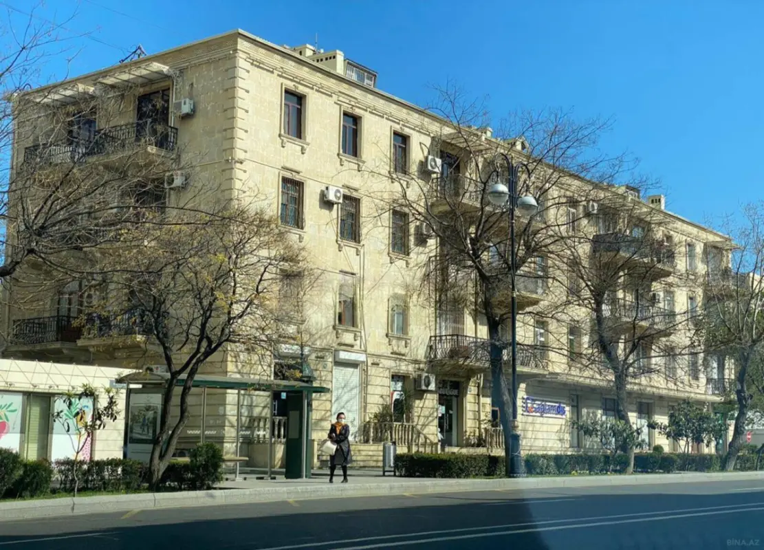 Satılır 1 otaqlı mənzil 42 m²