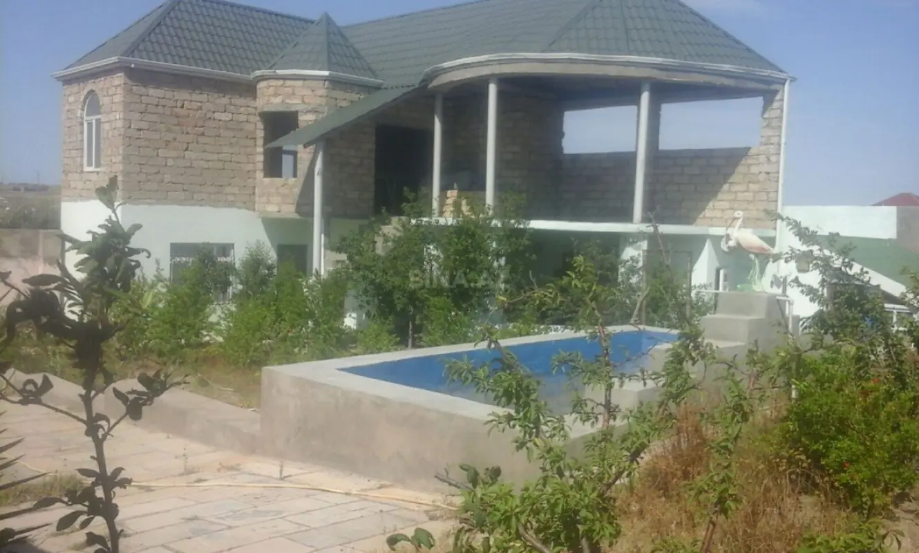 Satılır 4 otaqlı həyət evi 100 m²