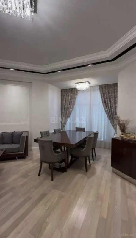 Satılır 2 otaqlı mənzil 115 m²