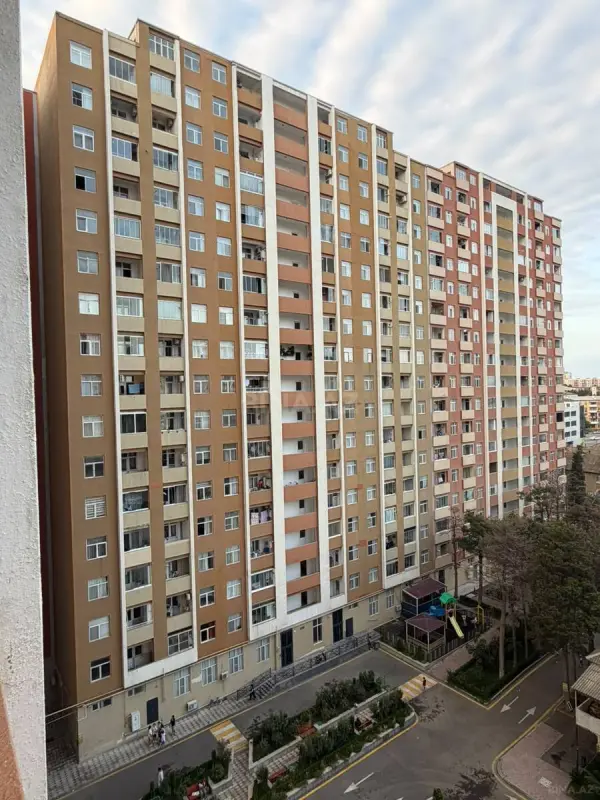 Satılır 2 otaqlı mənzil 70 m²