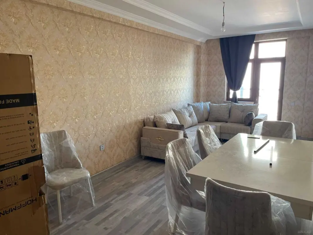 Kirayə verilir 2 otaqlı mənzil 80 m²