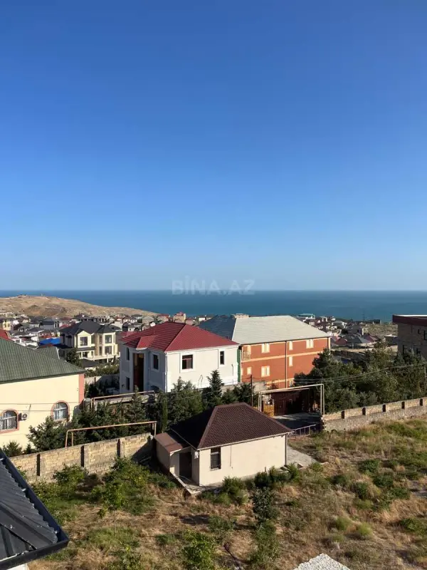 Satılır 6 otaqlı həyət evi 300 m²