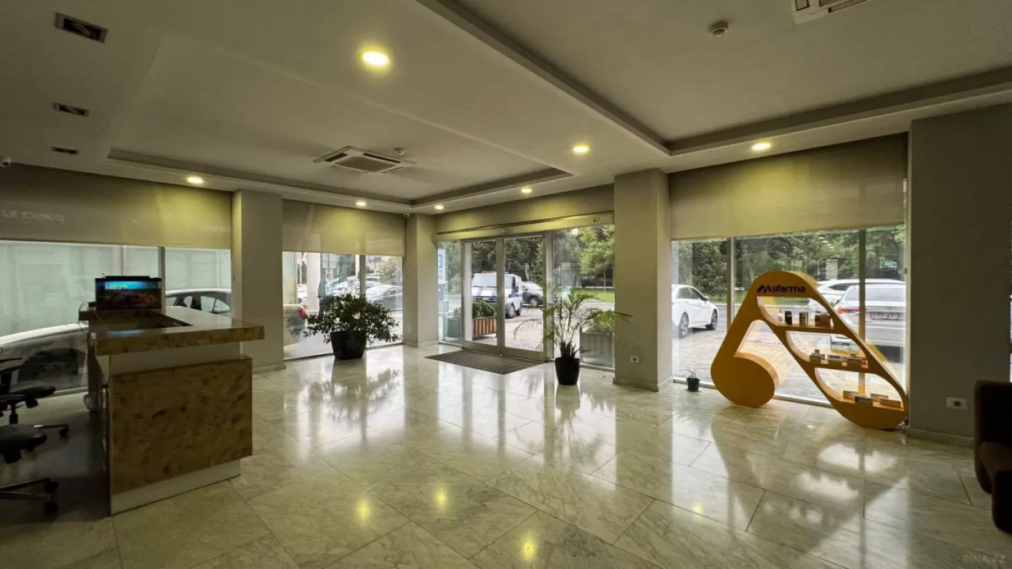 Kirayə verilir 8 otaqlı ofis 280 m²