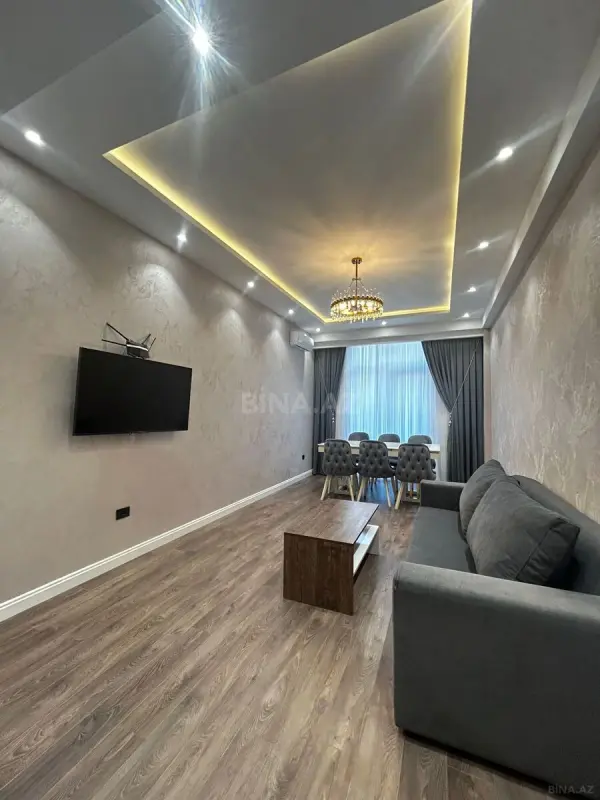 Kirayə verilir 2 otaqlı mənzil 115 m²
