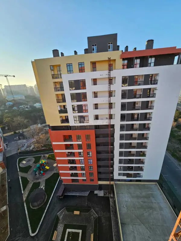 Satılır 3 otaqlı mənzil 157 m²