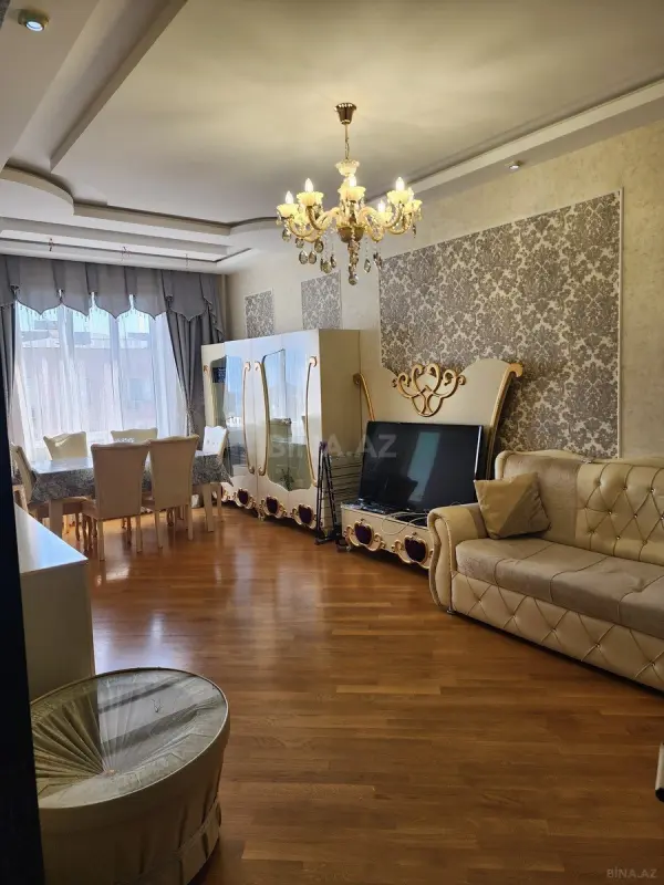 Kirayə verilir 2 otaqlı mənzil 77 m²