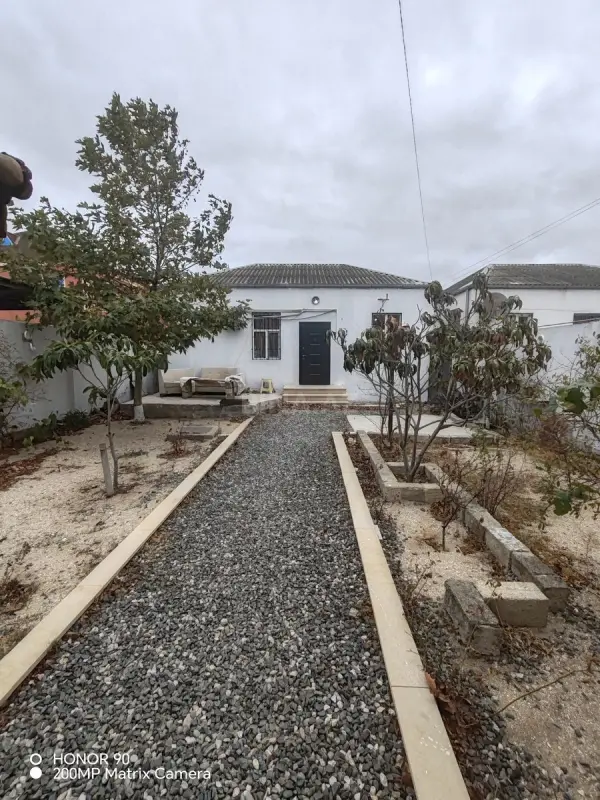Satılır 2 otaqlı həyət evi 70 m²