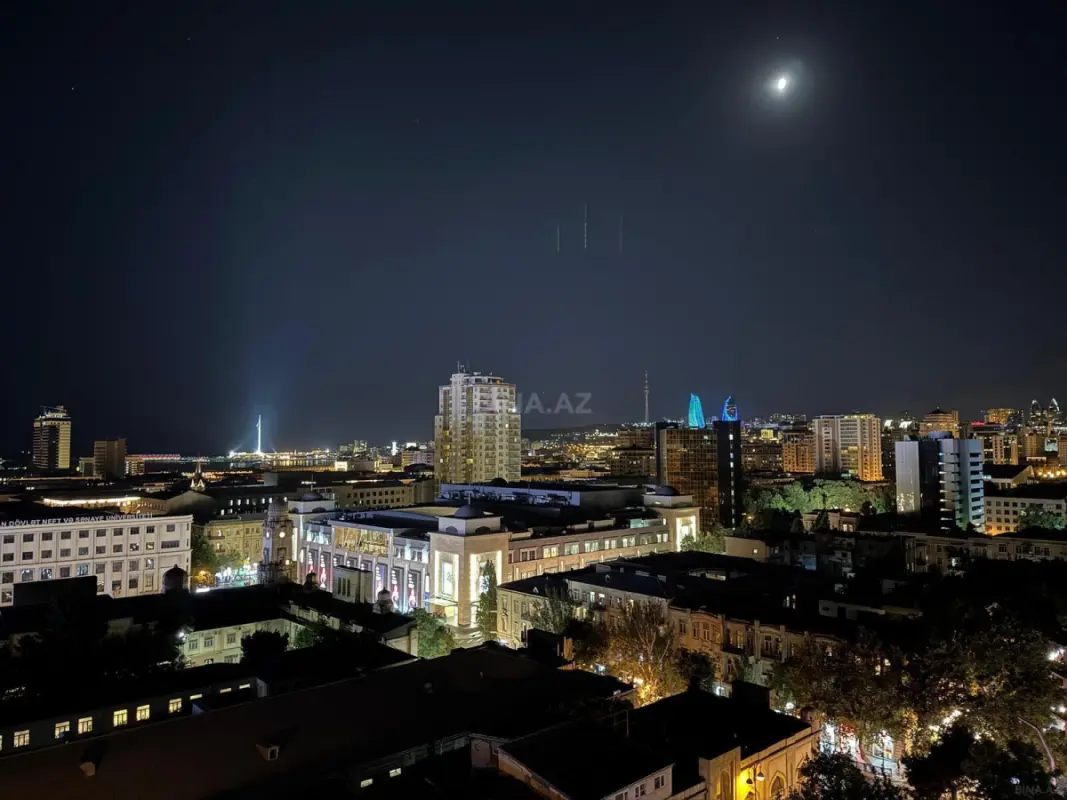 Kirayə verilir 3 otaqlı mənzil 135 m²