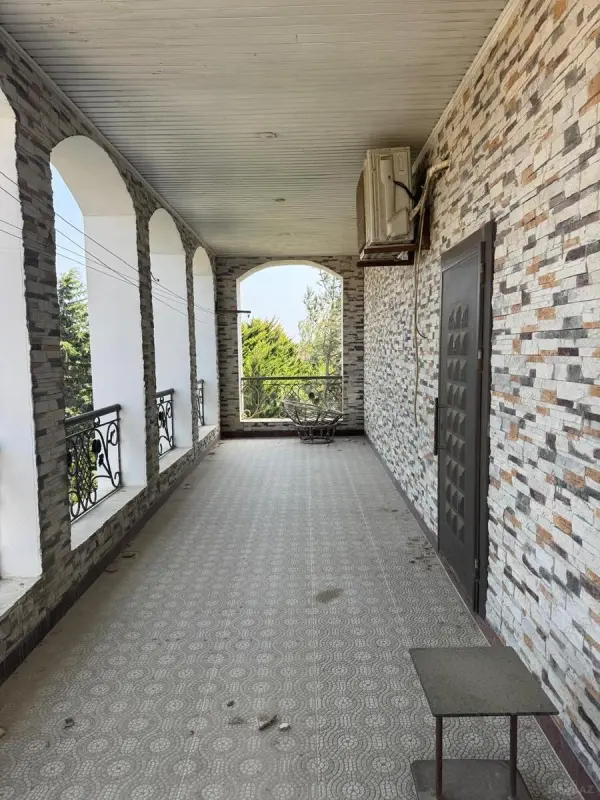 Satılır 5 otaqlı həyət evi 264 m²