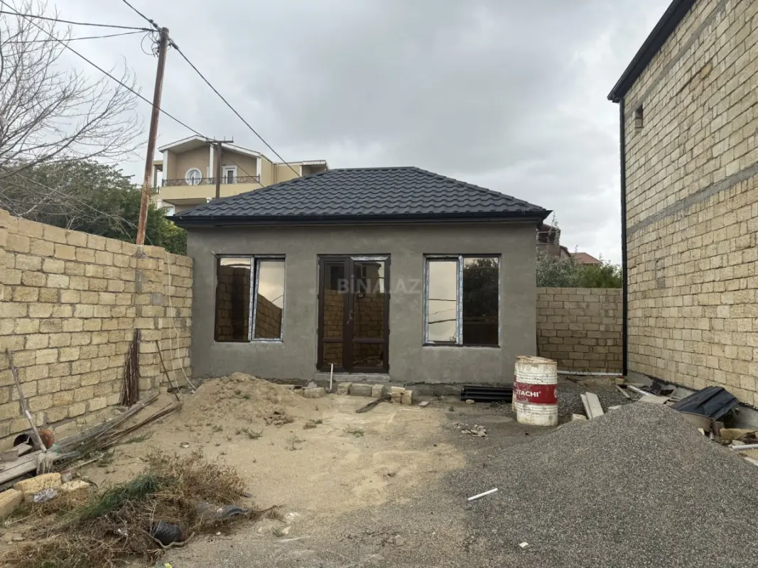 Satılır 3 otaqlı həyət evi 180 m²