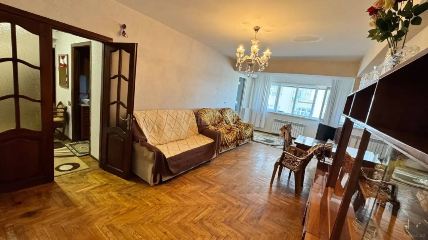 Kirayə verilir 3 otaqlı mənzil 95 m²