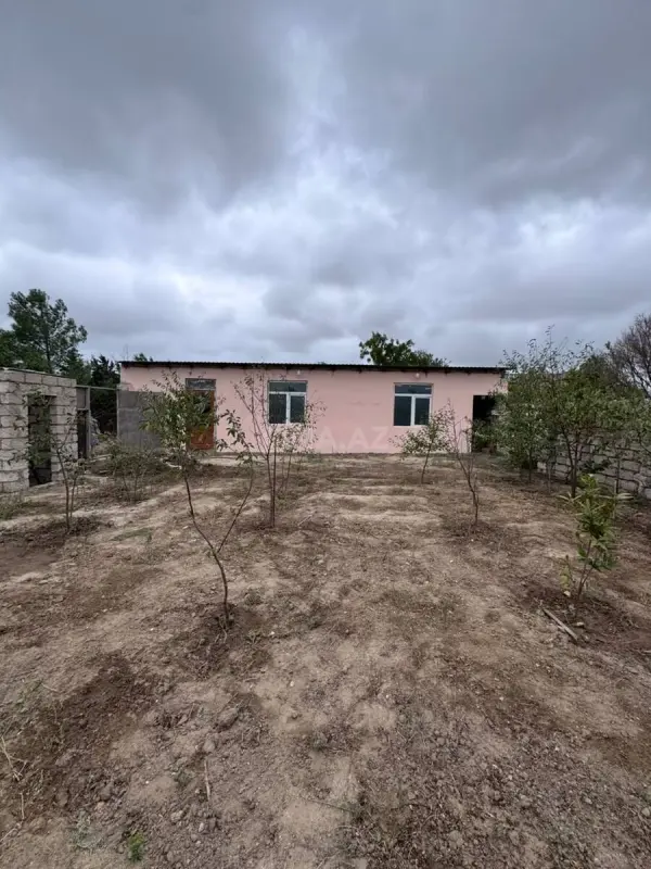 Satılır 2 otaqlı həyət evi 55 m²