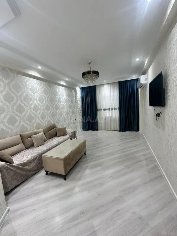 Kirayə verilir 2 otaqlı mənzil 90 m²