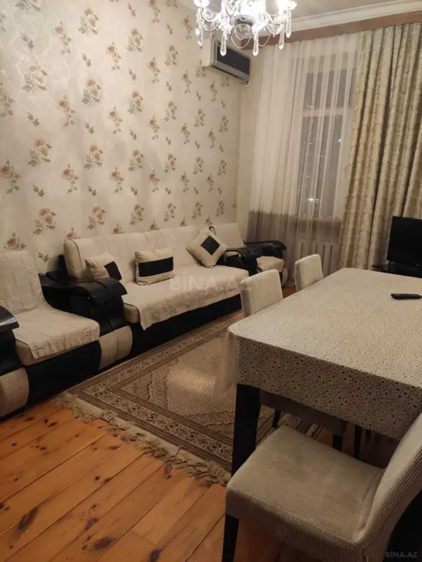 Kirayə verilir 2 otaqlı mənzil 75 m²