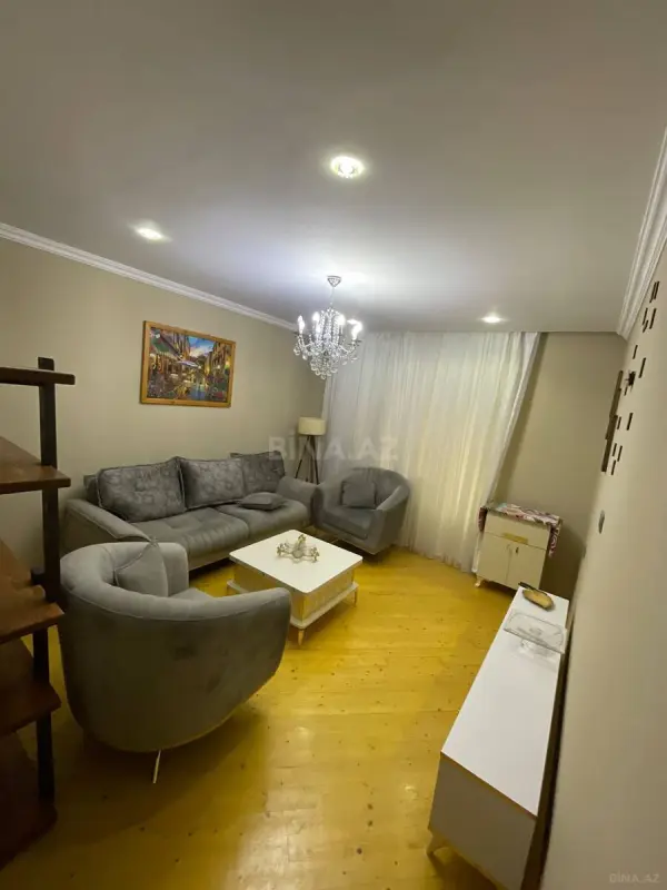 Satılır 2 otaqlı mənzil 82 m²