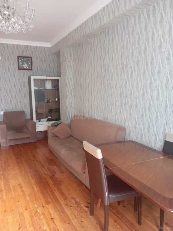 Satılır 2 otaqlı mənzil 70 m²