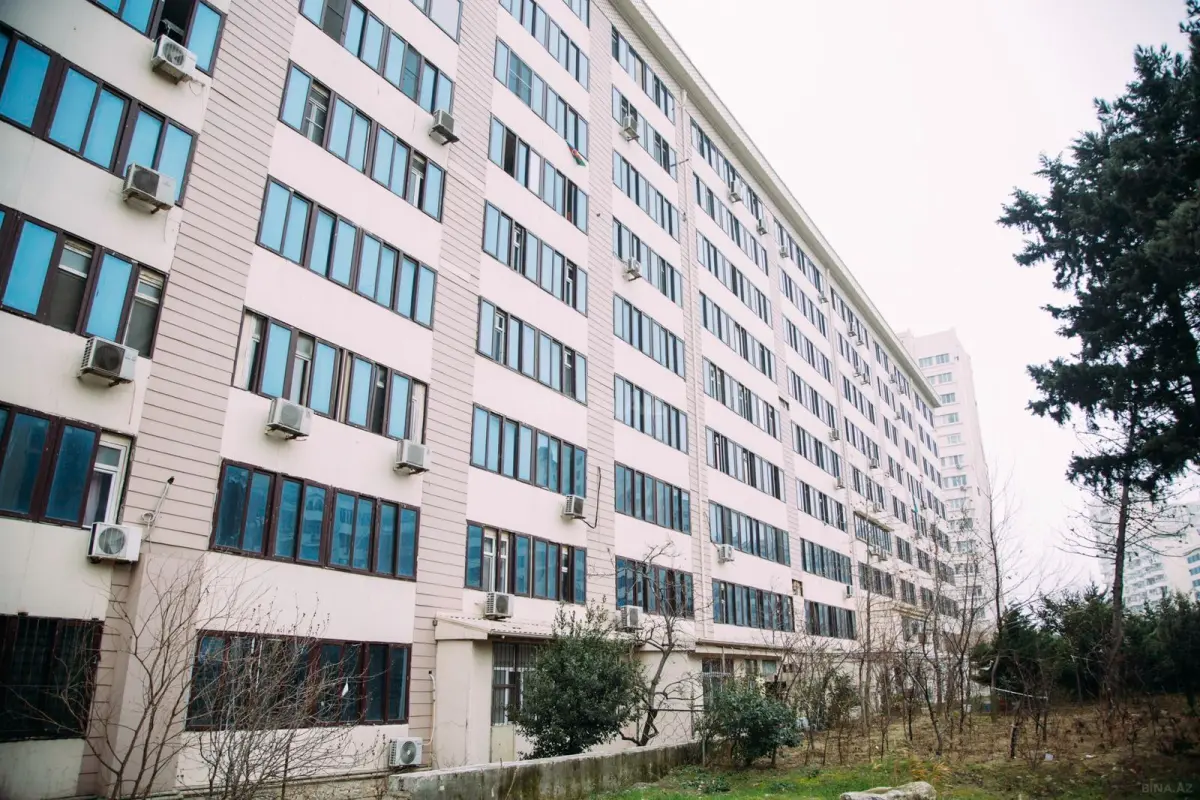 Satılır 2 otaqlı mənzil 67 m²