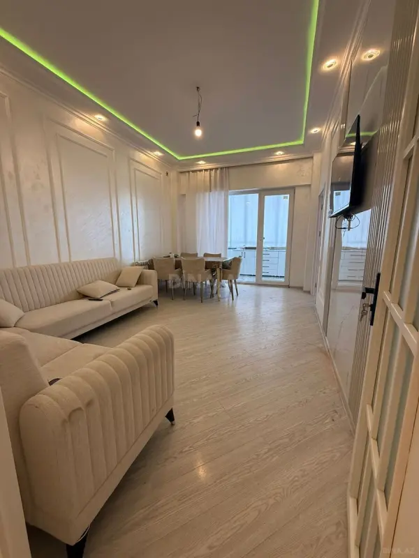 Kirayə verilir 2 otaqlı mənzil 73 m²