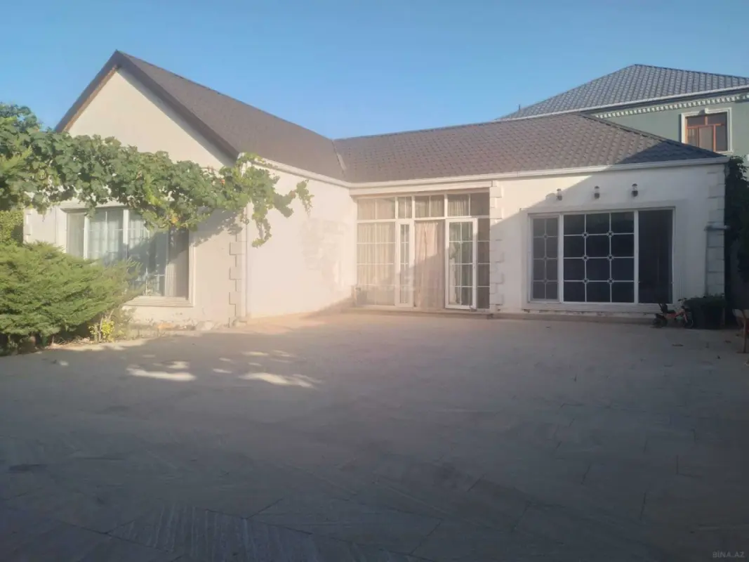 Satılır 4 otaqlı həyət evi 180 m²