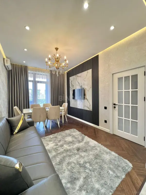 Satılır 2 otaqlı mənzil 55 m²